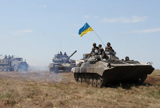 Силовики 14 раз за сутки обстреляли территорию ЛНР, сообщили в республике