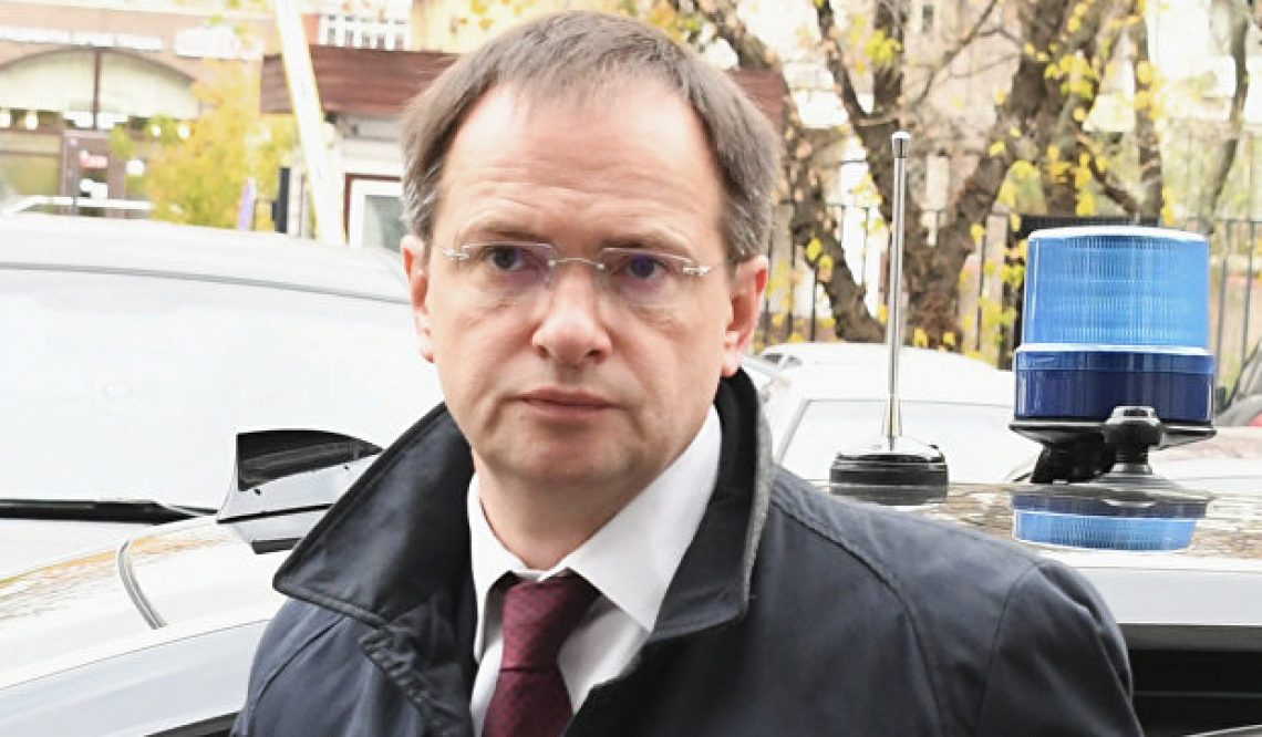В Минобрнауки прокомментировали шумиху вокруг диссертации Мединского