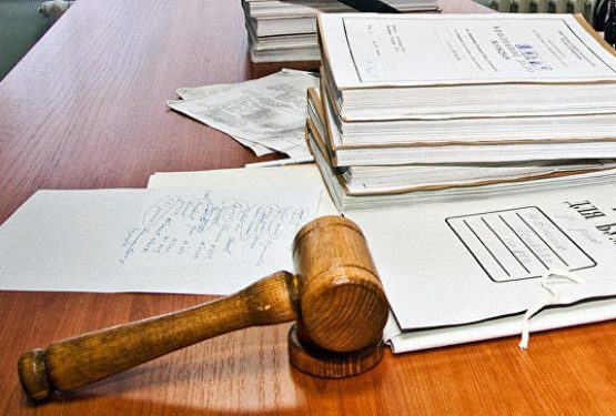 Два жителя Хабаровска предстанут перед судом за имитацию угонов машин